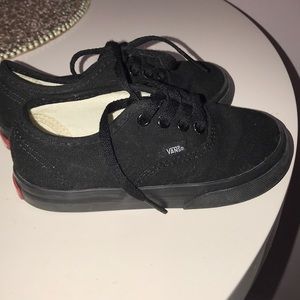 VANS AUTHENTIC TODDLER SIZE 8.5